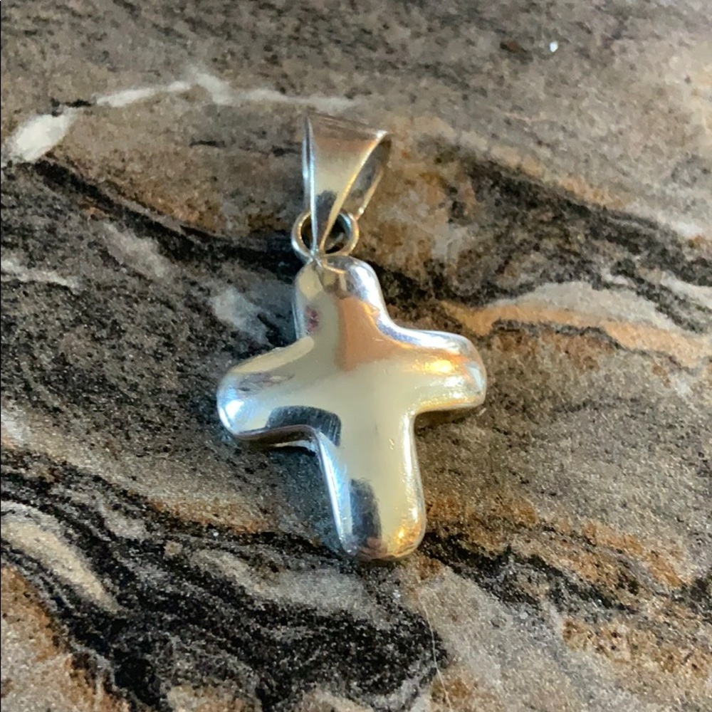 Silipada cross pendant